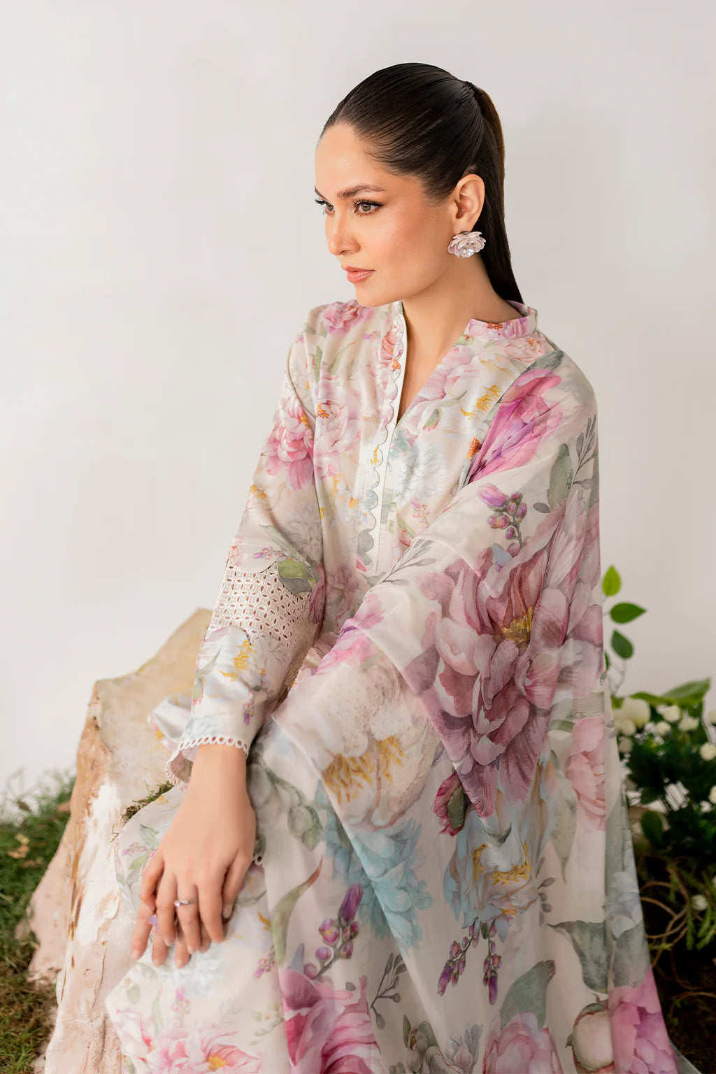 3 Piece Printed Lawn Suit with Chiffon Dupatta