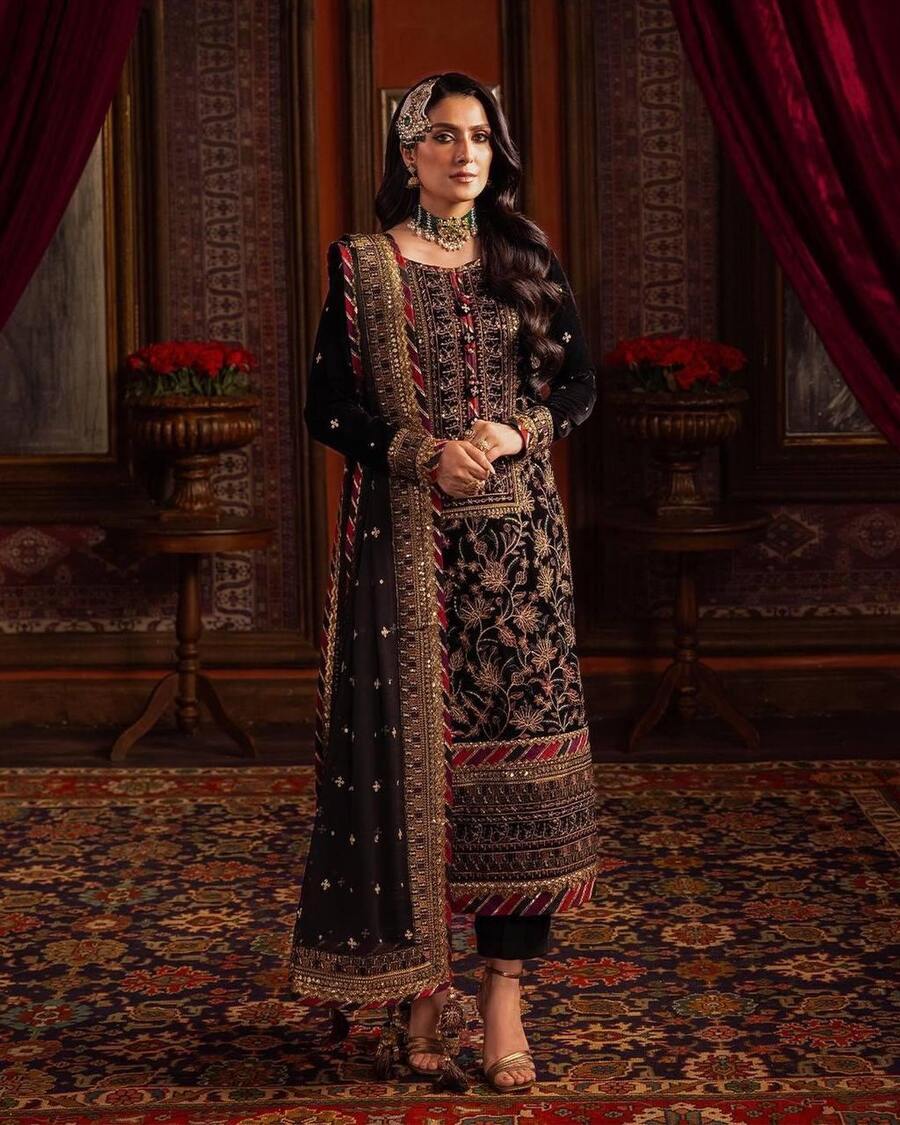 VELVET SEQUENCE EMBROIDERY WORK TOP BOTTOM WITH DUPATTA BLACK SUIT